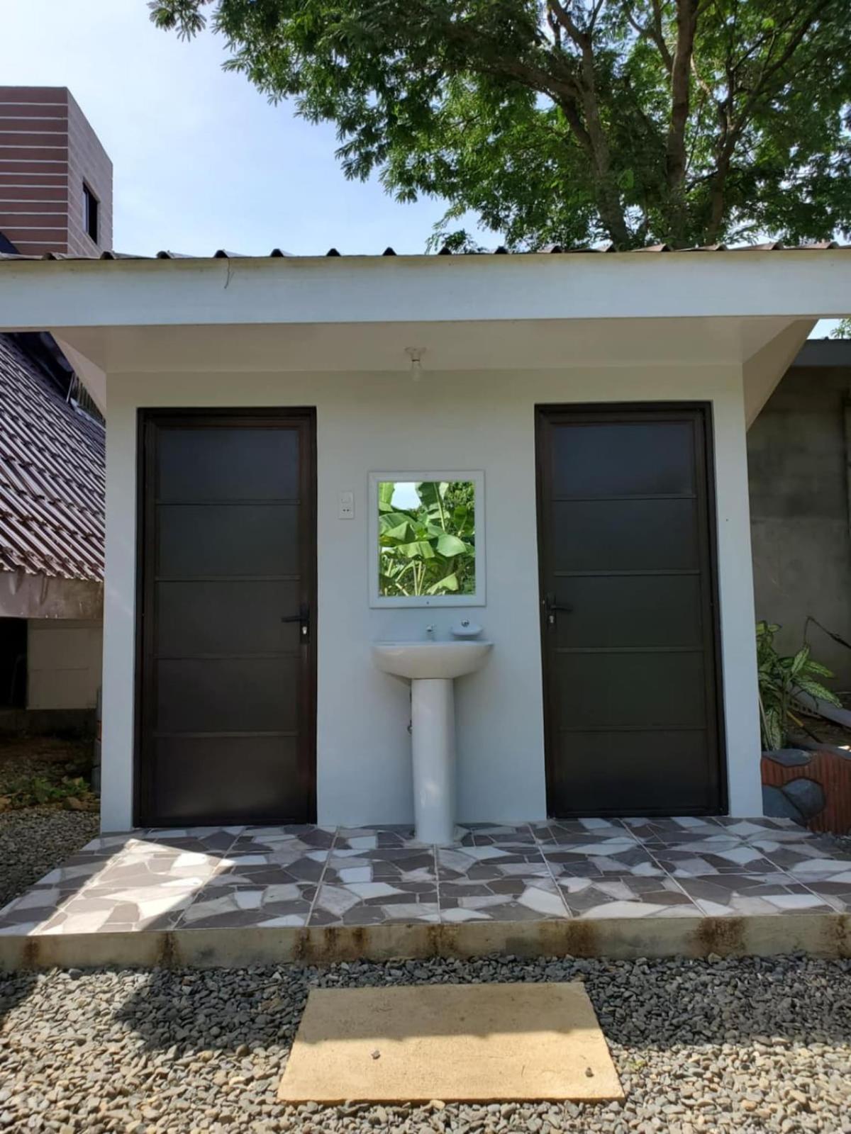 Redwood Cabin Bolinao エクステリア 写真