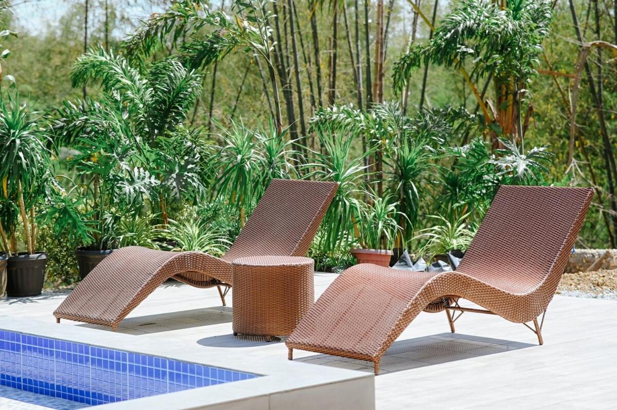Redwood Cabin Bolinao エクステリア 写真